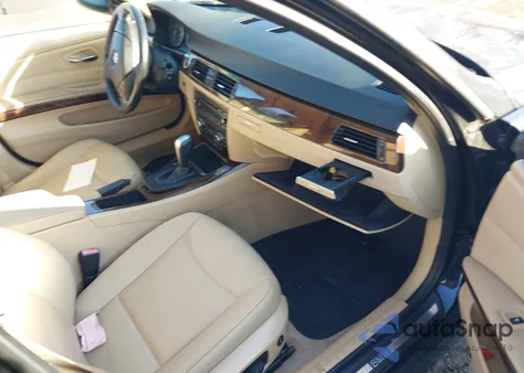 2011 BMW 328I xDrive z USA, uszkodzony, nr VIN WBAPK5C58BF125550